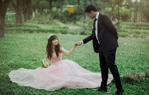 pink-bride-and-groom-in-park